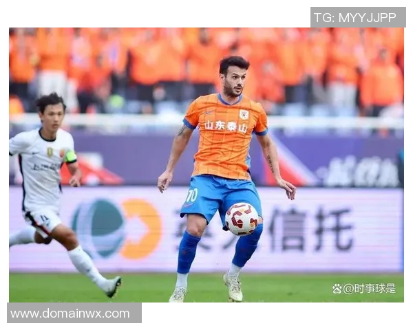 瓦科精彩补射助力山东泰山逆转胜利展现团队精神与顽强斗志 瓦科精彩补射助力山东泰山逆转胜利展现团队精神与顽强斗志