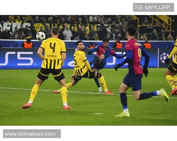 莱万领衔巴萨欧冠征程期待再创辉煌目标锁定26个进球 莱万领衔巴萨欧冠征程期待再创辉煌目标锁定26个进球