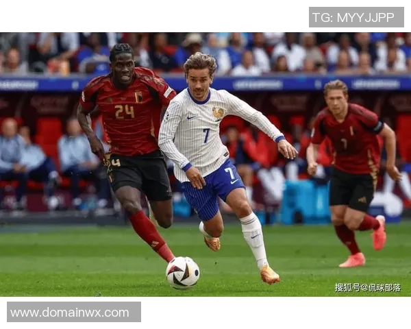 芬兰队首次闯入欧洲杯,球迷期待创造奇迹 芬兰队首次闯入欧洲杯,球迷期待创造奇迹