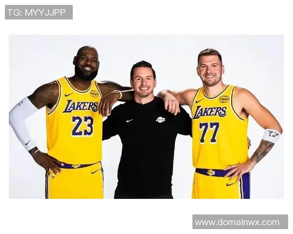 湖人队成功签下状元秀,加强内线实力备战新赛季 湖人队成功签下状元秀,加强内线实力备战新赛季