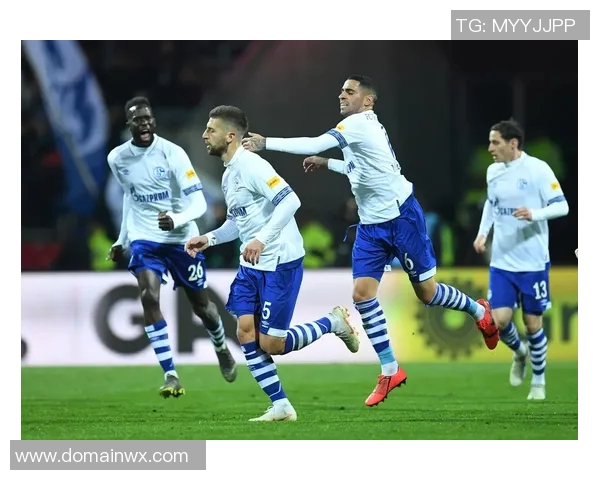 沙尔克04德甲赛场四连败球队士气低迷急需扭转局面 沙尔克04德甲赛场四连败球队士气低迷急需扭转局面